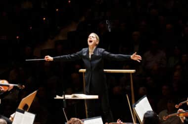 Review: A Conductor’s Philharmonic Debut Is a Homecoming 21 Review: A Conductor’s Philharmonic Debut Is a Homecoming