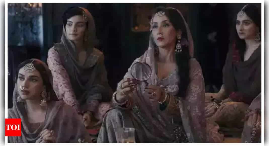 'Heeramandi' trailer out: Manisha Koirala, Sonakshi Sinha, Aditi Rao Hydari and others shine in Sanjay Leela Bhansali's opulent tale of love and revolution - WATCH | - Times of India