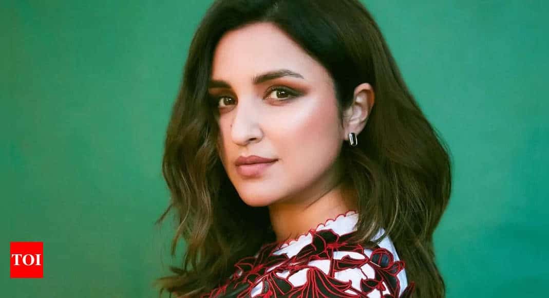 Parineeti Chopra vibing to Amar Singh Chamkila and Amarjot's song, 'Pehle Lalkare Naal' is all things infectious | - Times of India