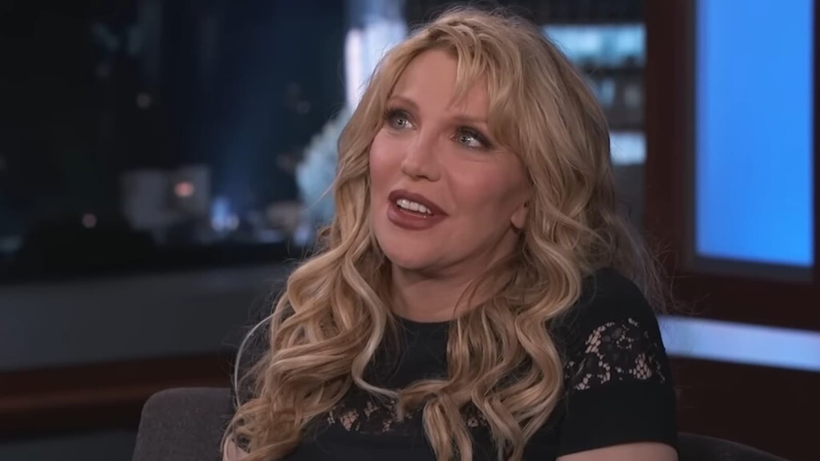 Taylor Swift ‘is not important’: Courtney Love also bashes Beyonce, Lana Del Rey, others; incites furious hate train 8 Taylor Swift ‘is not important’: Courtney Love also bashes Beyonce, Lana Del Rey, others; incites furious hate train