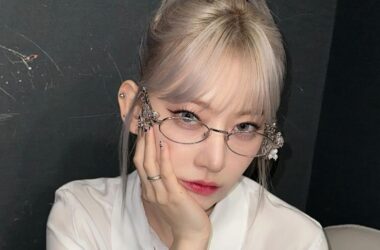 Le Sserafim Sakura's response to Coachella live performance controversy blows up 14 Le Sserafim Sakura's response to Coachella live performance controversy blows up