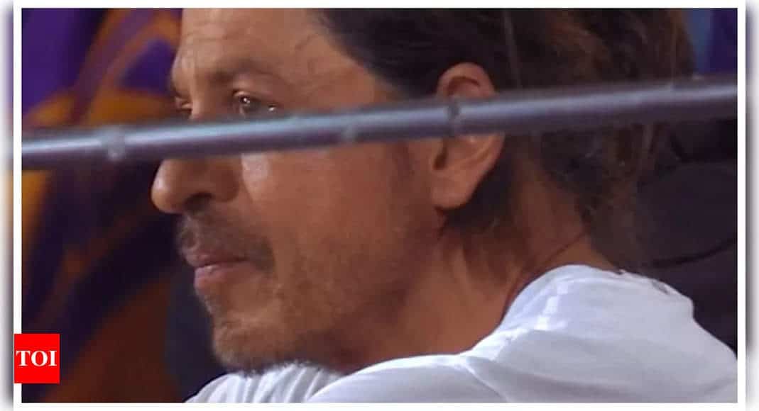 Shah Rukh Khan leaves fans emotional as he breaks down after cricket team's loss - WATCH | - Times of India