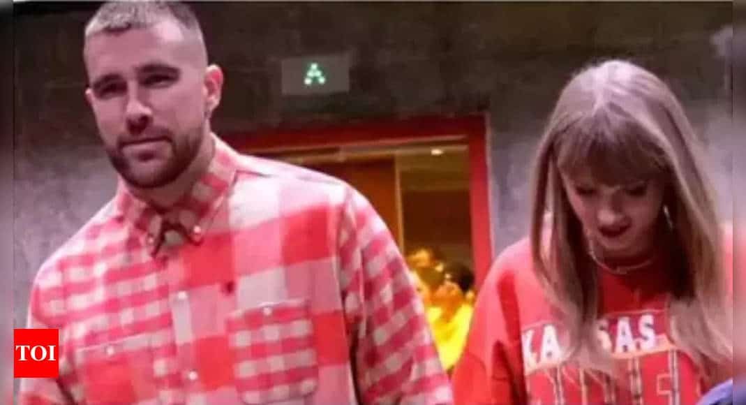 Taylor Swift and Travis Kelce spotted on cozy dinner date with cose friends in Los Angeles | - Times of India