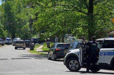 3 Officers Are Killed While Trying to Serve Warrant in Charlotte 11 3 Officers Are Killed While Trying to Serve Warrant in Charlotte