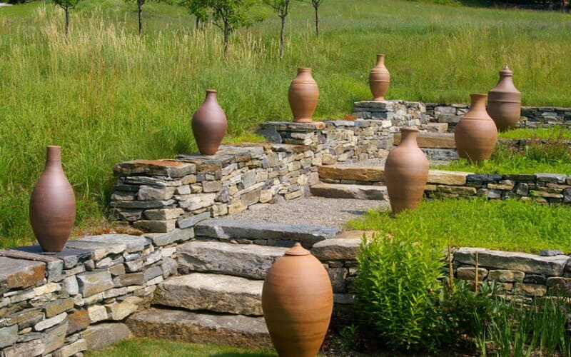 Is Your Garden Missing Something? You May Need a Large Pot (or Several). 7 Is Your Garden Missing Something? You May Need a Large Pot (or Several).