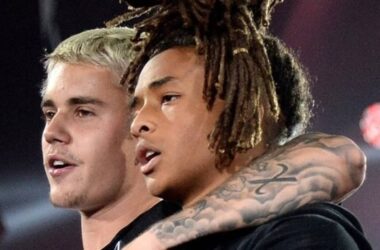 Justin Bieber and Jaden Smith share backstage bromance at Coachella: Never Say Never 14 Justin Bieber and Jaden Smith share backstage bromance at Coachella: Never Say Never