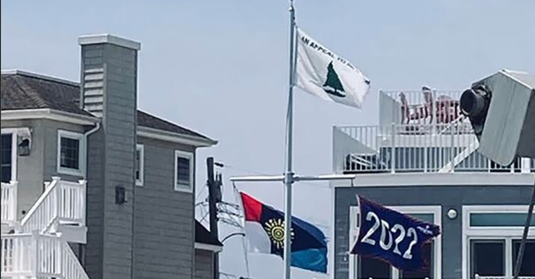 Another Provocative Flag Was Flown at Another Alito Home