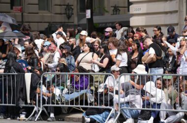 Live Updates: The 2024 Met Gala Is Here 17 Live Updates: The 2024 Met Gala Is Here