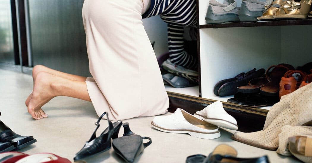 Should I Get Rid of My Clothes After a Divorce? 6 Should I Get Rid of My Clothes After a Divorce?