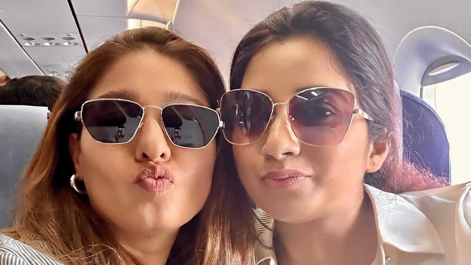 Shreya Ghoshal and Sunidhi Chauhan 'break the internet' as they pout in a rare selfie. See post