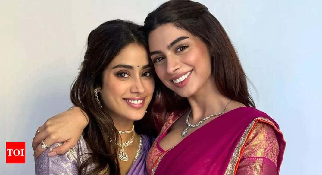 Janhvi Kapoor remembers getting eggs in her hair and making a mess in her sister Khushi Kapoor's bathroom: ‘The egg cooked in my hair’ | Hindi Movie News - Times of India