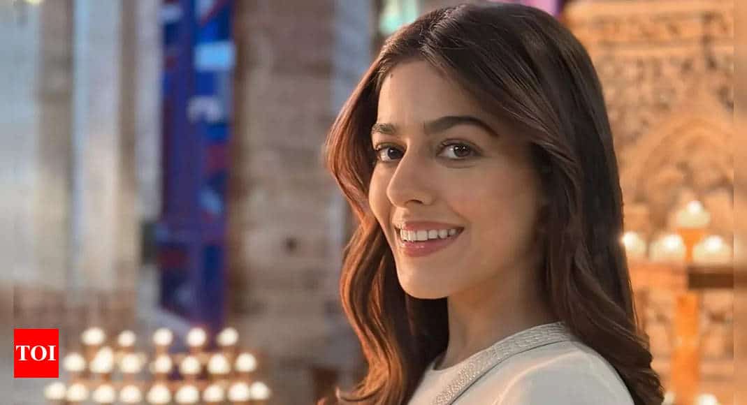 Alaya F reveals she was not treated well on some movie sets; says 'Same respect should be given to all' | Hindi Movie News - Times of India 8 Alaya F reveals she was not treated well on some movie sets; says 'Same respect should be given to all' | Hindi Movie News - Times of India