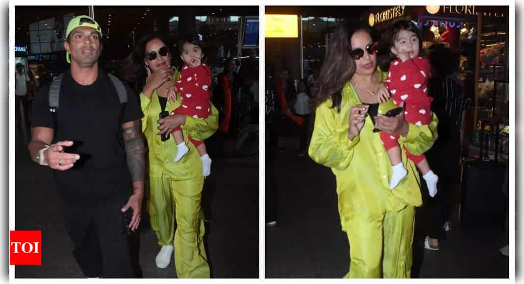 Bipasha Basu urges paparazzi to turn off camera flash as she worries it might frighten daughter Devi - See photos | - Times of India 6 Bipasha Basu urges paparazzi to turn off camera flash as she worries it might frighten daughter Devi - See photos | - Times of India