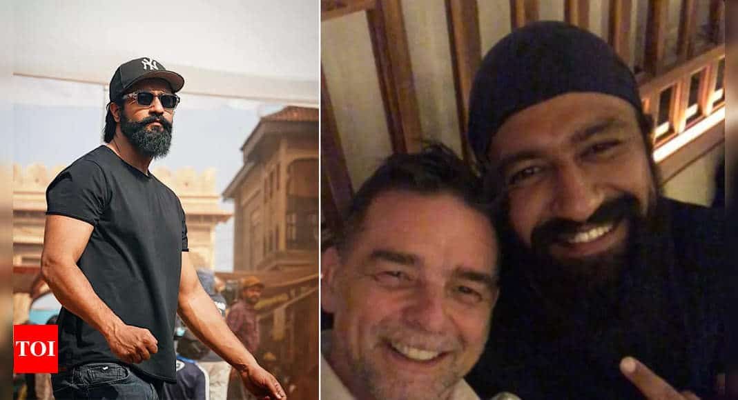 Vicky Kaushal chills with her brother-in-law Mike in London, latter posts a picture of them having dinner together | Hindi Movie News - Times of India