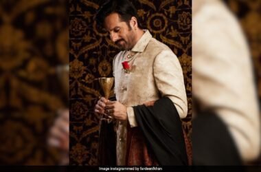 Fardeen Khan Shares Pics From Heeramandi
