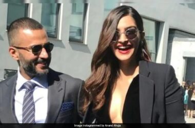 From "Shoefies" To Couple Pics, Anand Ahuja's Wedding Anniversary Posts For Sonam Kapoor Are Pure Gold 17 From