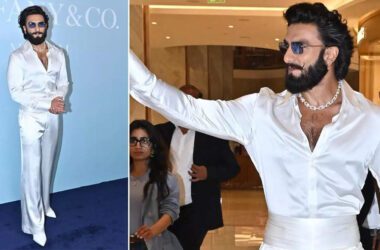 Ranveer Singh attends first public event in all-white outfit after deleting wedding pictures with Deepika Padukone | Hindi Movie News - Times of India 16 Ranveer Singh attends first public event in all-white outfit after deleting wedding pictures with Deepika Padukone | Hindi Movie News - Times of India
