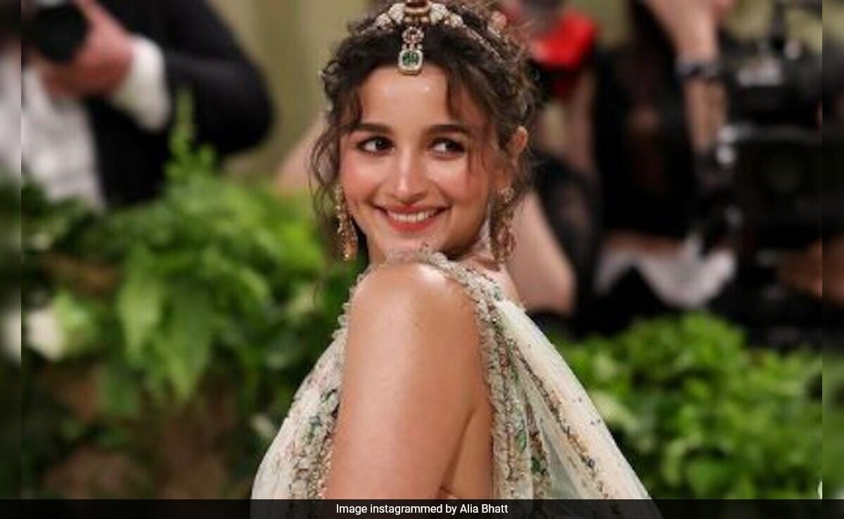 The First Time Alia Bhatt Wore A Saree: