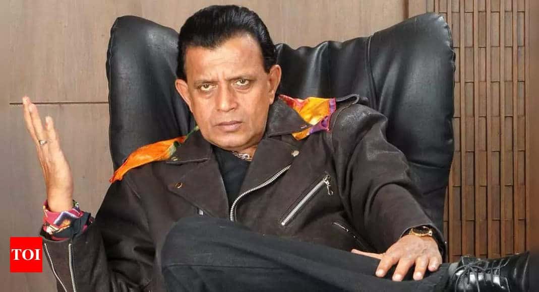Mithun Chakraborty recalls meeting his past girlfriend who left him due to his rough phase: 'Her departure made me a legend' - Times of India
