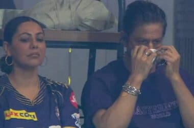 Shah Rukh Khan makes his first public appearance with Gauri Khan at IPL finals after hospital discharge | Hindi Movie News - Times of India 16 Shah Rukh Khan makes his first public appearance with Gauri Khan at IPL finals after hospital discharge | Hindi Movie News - Times of India