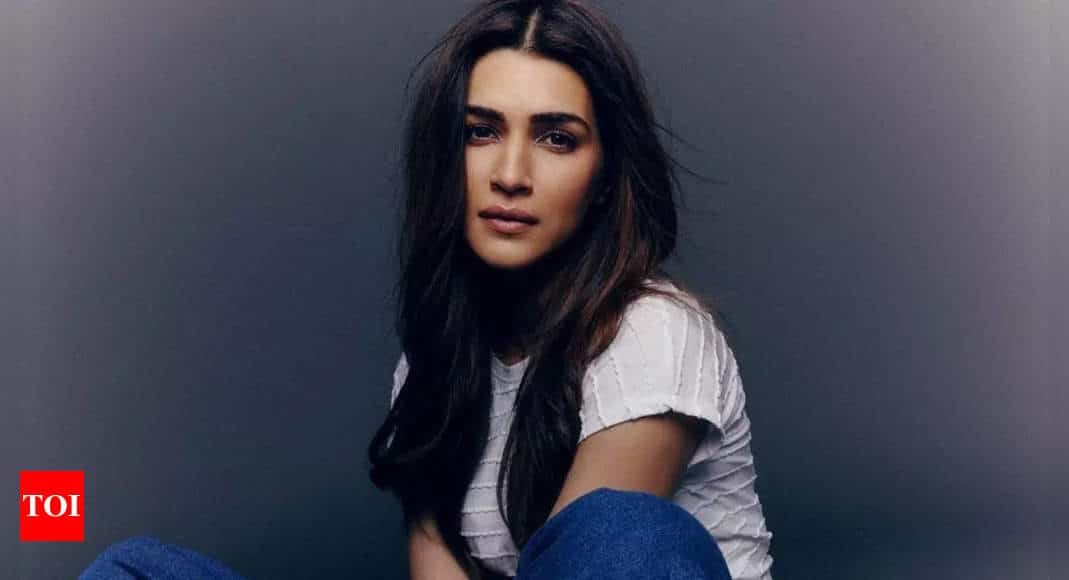 Even after a decade in Bollywood, Kriti Sanon says she likes to be a newcomer: ' I am a curious person and I love to learn new things' | Hindi Movie News - Times of India
