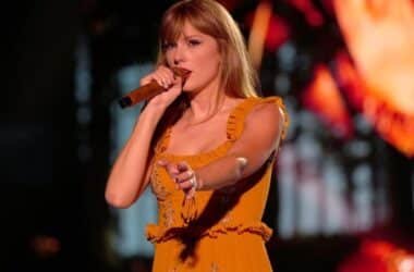 Taylor Swift fans tell her to stop wearing this Eras Tour outfit, say ‘it's literally shedding’