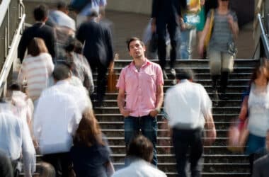 I’m Moving to a New City. Do I Have to Change the Way I Dress? 22 I’m Moving to a New City. Do I Have to Change the Way I Dress?