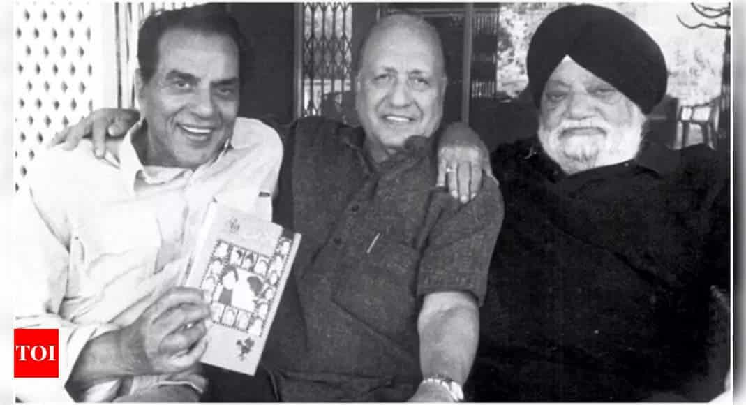 Raaj Grover Death News: Producer Raaj Grover of iconic films 'Taaqat' and 'Thikana', passes away at 87 | - Times of India