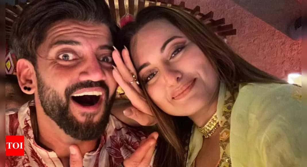 Sonakshi Sinha to tie the knot with Zaheer Iqbal on June 23 in Mumbai, reveals wedding invitation: Report | Hindi Movie News - Times of India
