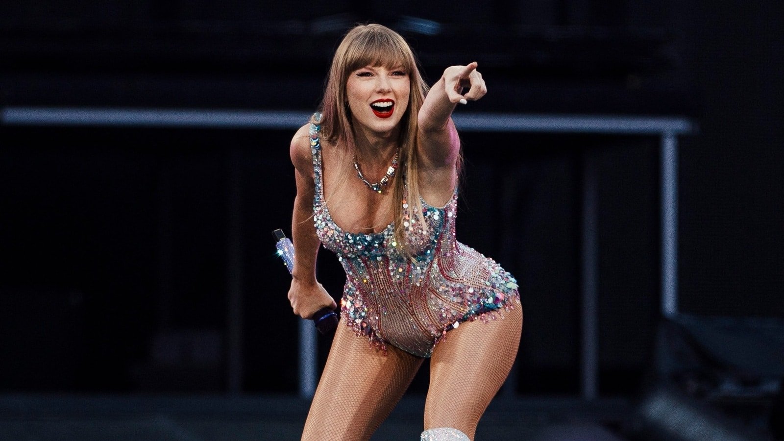 Taylor Swift reacts to couple's engagement at Eras Tour in Edinburgh: 'Never get to see that..'