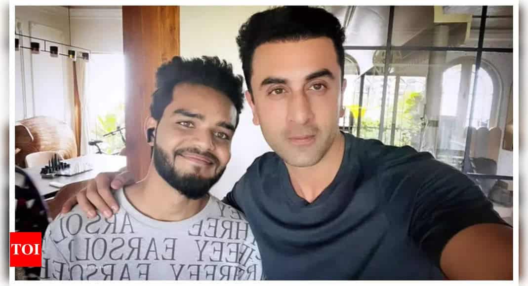 'Ramayana': Ranbir Kapoor looks dapper in a clean-shaven look as he strikes a pose with the film’s costume designer at home | Hindi Movie News - Times of India 5 'Ramayana': Ranbir Kapoor looks dapper in a clean-shaven look as he strikes a pose with the film’s costume designer at home | Hindi Movie News - Times of India
