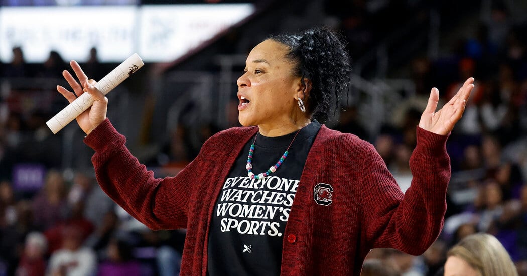 The T-Shirt’s Message Is Simple: ‘Everyone Watches Women’s Sports.’ 8 The T-Shirt’s Message Is Simple: ‘Everyone Watches Women’s Sports.’