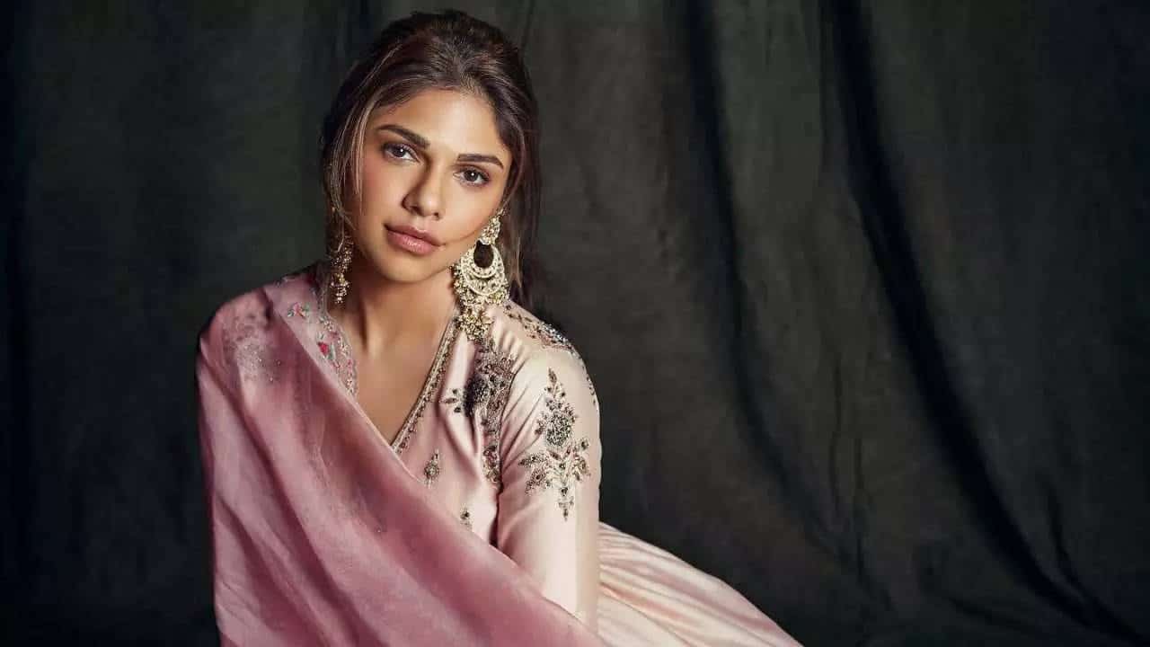 Sharmin Segal opens up about feeling dissatisfied with her appearance: 'I wish I looked like Bella Hadid' - Times of India