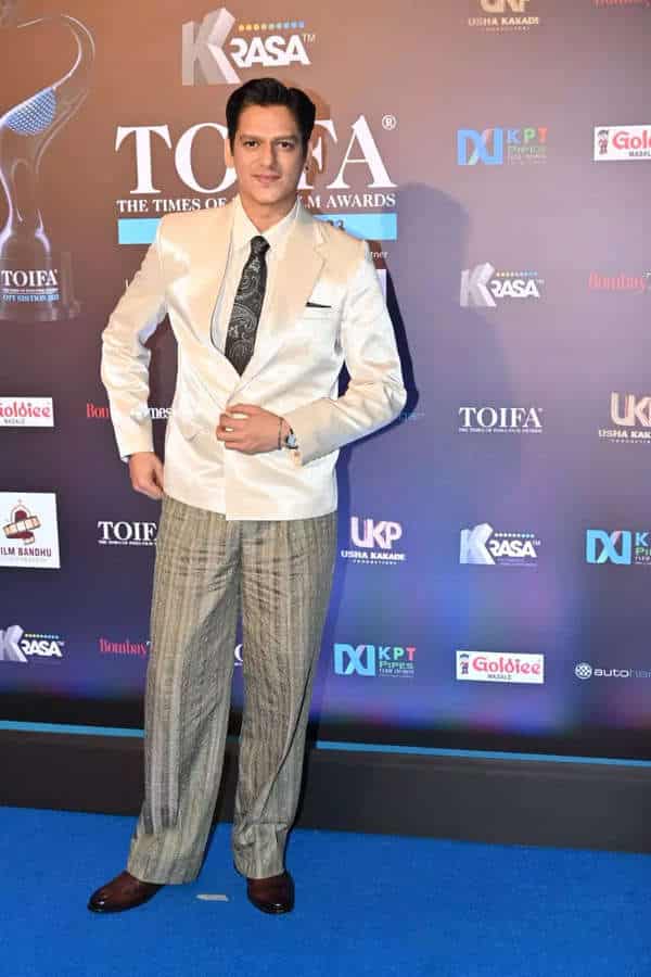 TOIFA OTT Awards 2023: Raveena Tandon, Vijay Varma, Aditi Rao Hydari and others dazzle on the red carpet - See photos | - Times of India 9 TOIFA (8).