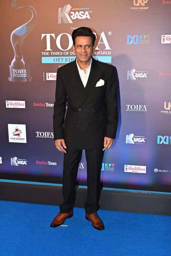 TOIFA OTT Awards 2023: Raveena Tandon, Vijay Varma, Aditi Rao Hydari and others dazzle on the red carpet - See photos | - Times of India 14 TOIFA (5).
