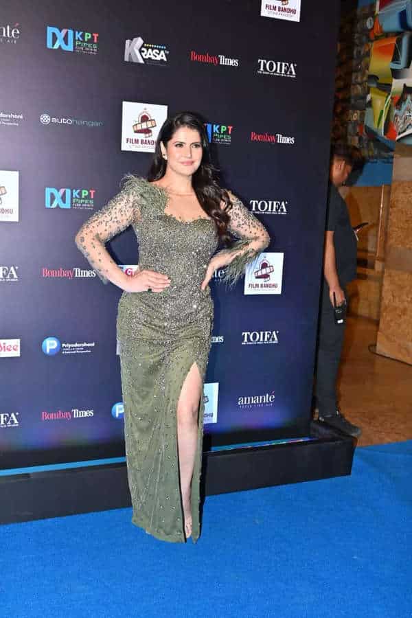 TOIFA OTT Awards 2023: Raveena Tandon, Vijay Varma, Aditi Rao Hydari and others dazzle on the red carpet - See photos | - Times of India 17 TOIFA (12).