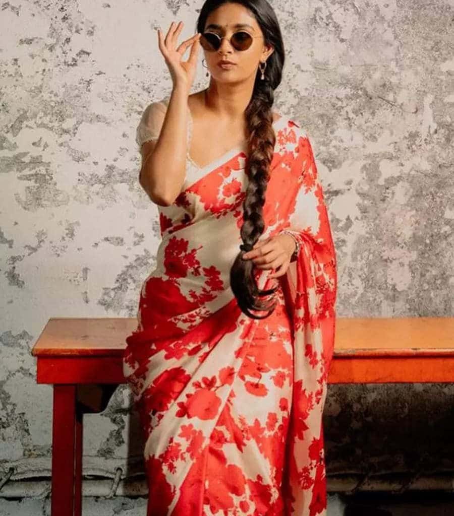 Keerthy Suresh's chic saree look takes the internet by storm
