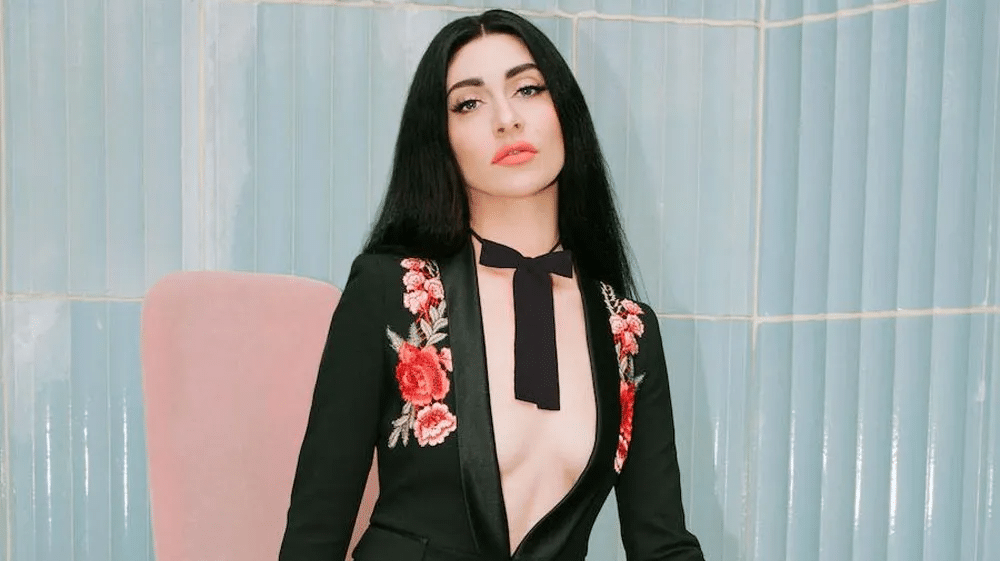 Qveen Herby: A New Chapter in Amy Noonan's Music Journey 9 Qveen Herby: A New Chapter in Amy Noonan's Music Journey