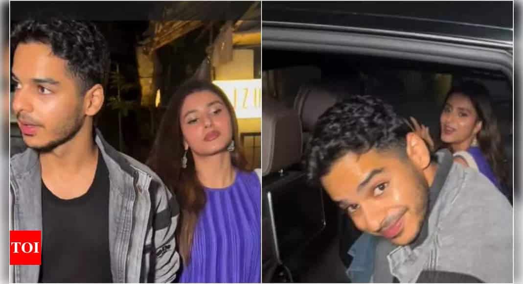 Ishaan Khatter holds rumoured girlfriend Chandi Bainz’s hand on dinner date, couple appears relaxed and happy - Times of India