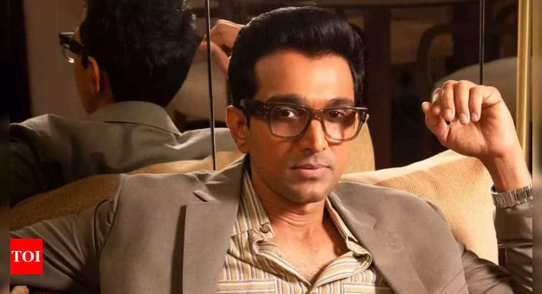 Pratik Gandhi to shoot final leg of his new espionage series set in the 70s after wrapping up Hansal Mehta's Gandhi | Hindi Movie News - Times of India
