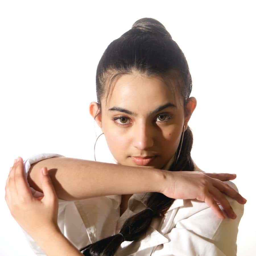 KAKI SINGER - India's Latest POP SENSATION 8 KAKI SINGER - India's Latest POP SENSATION