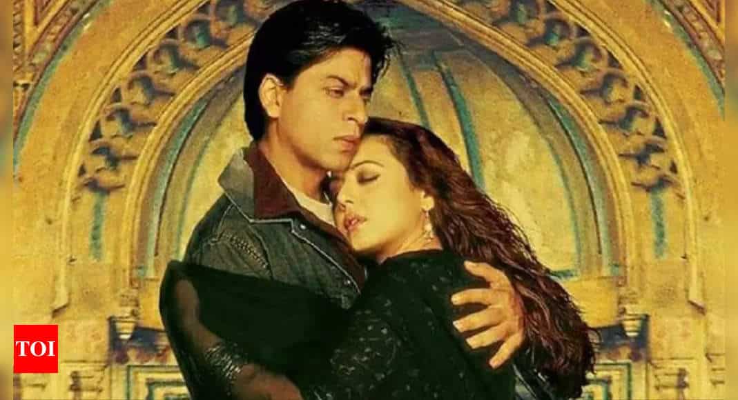 Veer Zaara re-release: Shah Rukh Khan and Preity Zinta's classic sells over 3,000 tickets for day 1 in advance booking - Times of India 8 Veer Zaara re-release: Shah Rukh Khan and Preity Zinta's classic sells over 3,000 tickets for day 1 in advance booking - Times of India