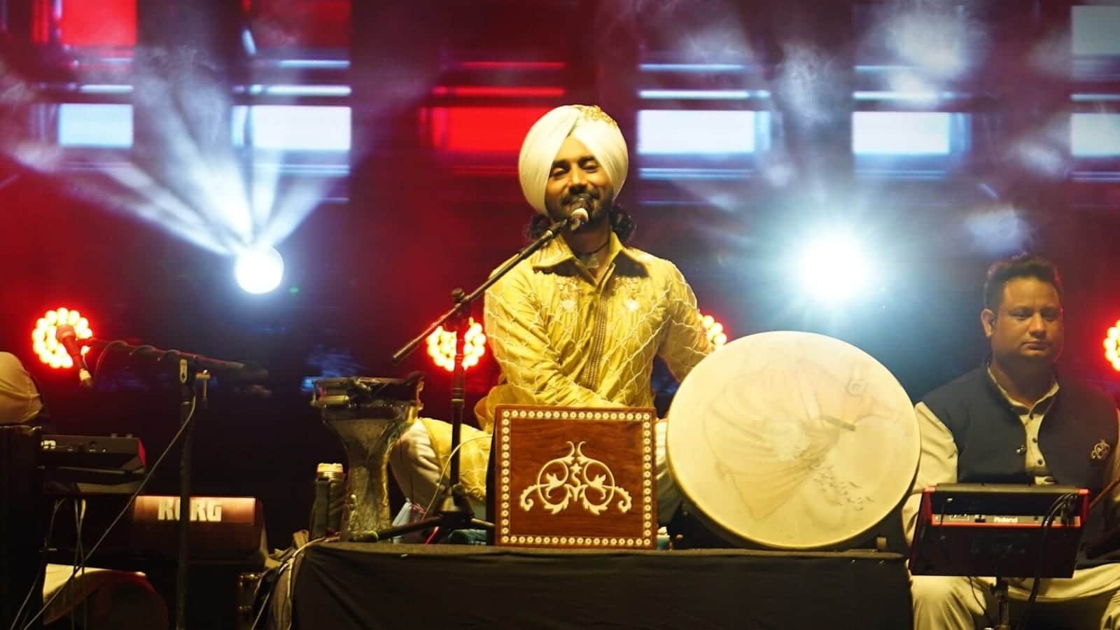 Satinder stuns fans at Gurugram concert, says, ‘Music is a universal language’