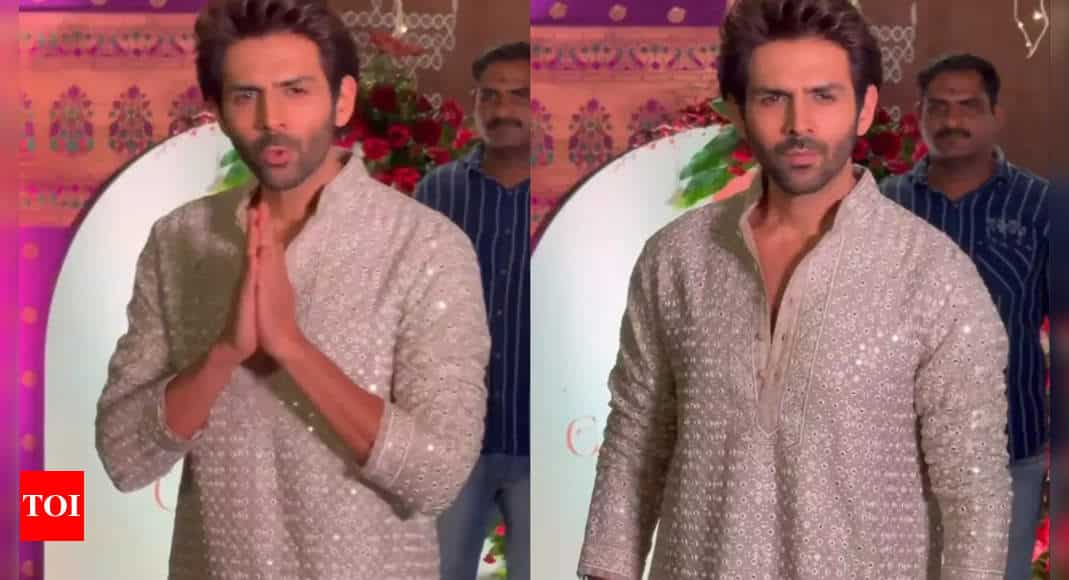 WATCH: Kartik Aaryan dazzles in desi elegance at Maharashtra CM Eknath Shinde's Ganpati celebration | Hindi Movie News - Times of India 6 WATCH: Kartik Aaryan dazzles in desi elegance at Maharashtra CM Eknath Shinde's Ganpati celebration | Hindi Movie News - Times of India