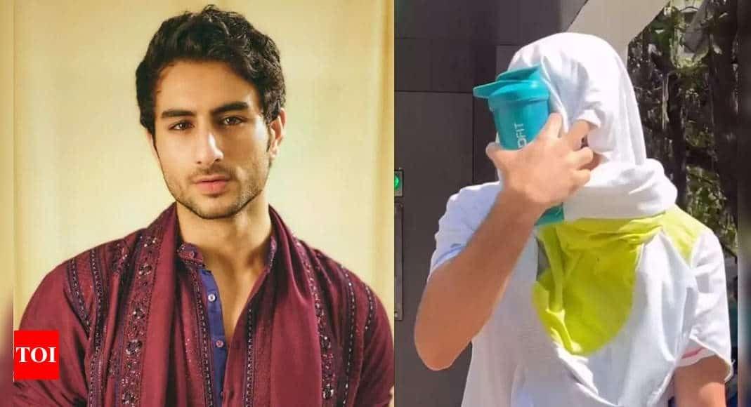 WATCH: Ibrahim Ali Khan engages in playful banter with paparazzi as he hides his face post-gym | Hindi Movie News - Times of India