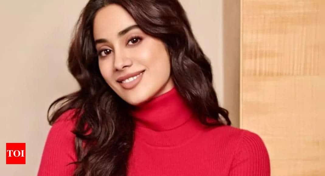 'Devara' actress Janhvi Kapoor enchants in a stunning white saree - Times of India