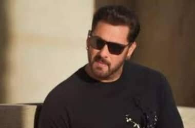 Salman Khan makes FIRST public appearance post threat to father Salim Khan; walks in Dubai mall with high security | Hindi Movie News - Times of India