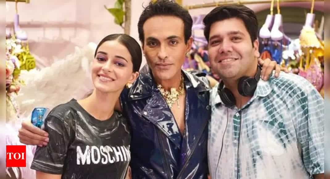 Ananya Panday grooves on Falguni Pathak's track 'Yaad Piya Ki' alongside director Collin D'Cunha and Ria Sen - WATCH VIDEO - Times of India