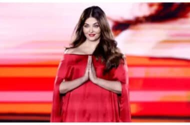 Did Aishwarya Rai had a wardrobe slip at the Paris Fashion Week? Video inside | Hindi Movie News - Times of India