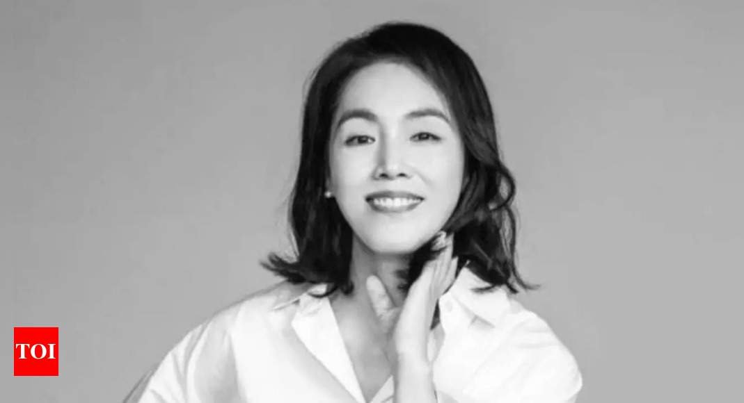 Korean actress Park Ji Ah, of 'The Glory' fame passes away at 52, due to ischemic stroke, netizens pay tribute - Times of India
